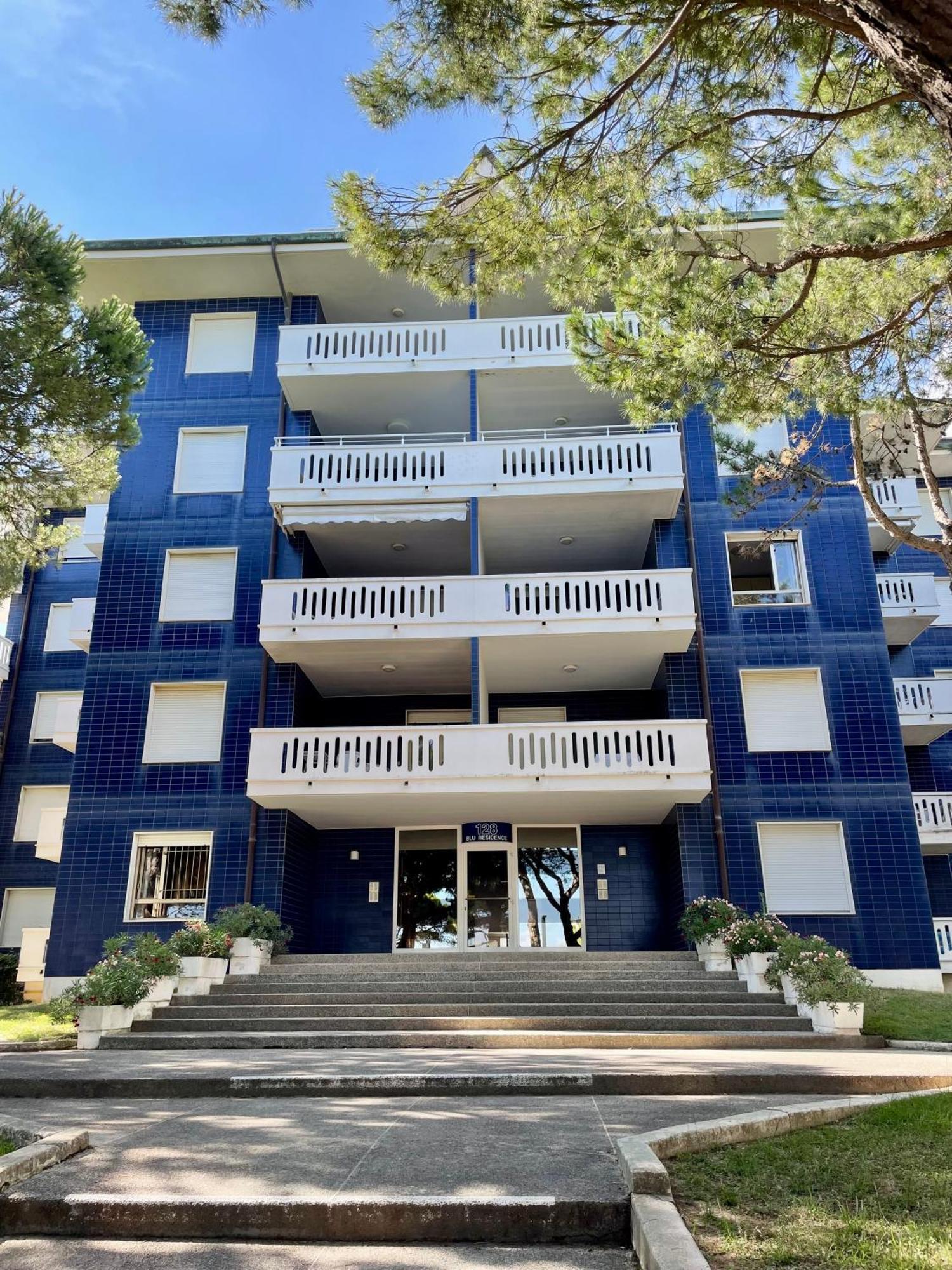 Blu 10